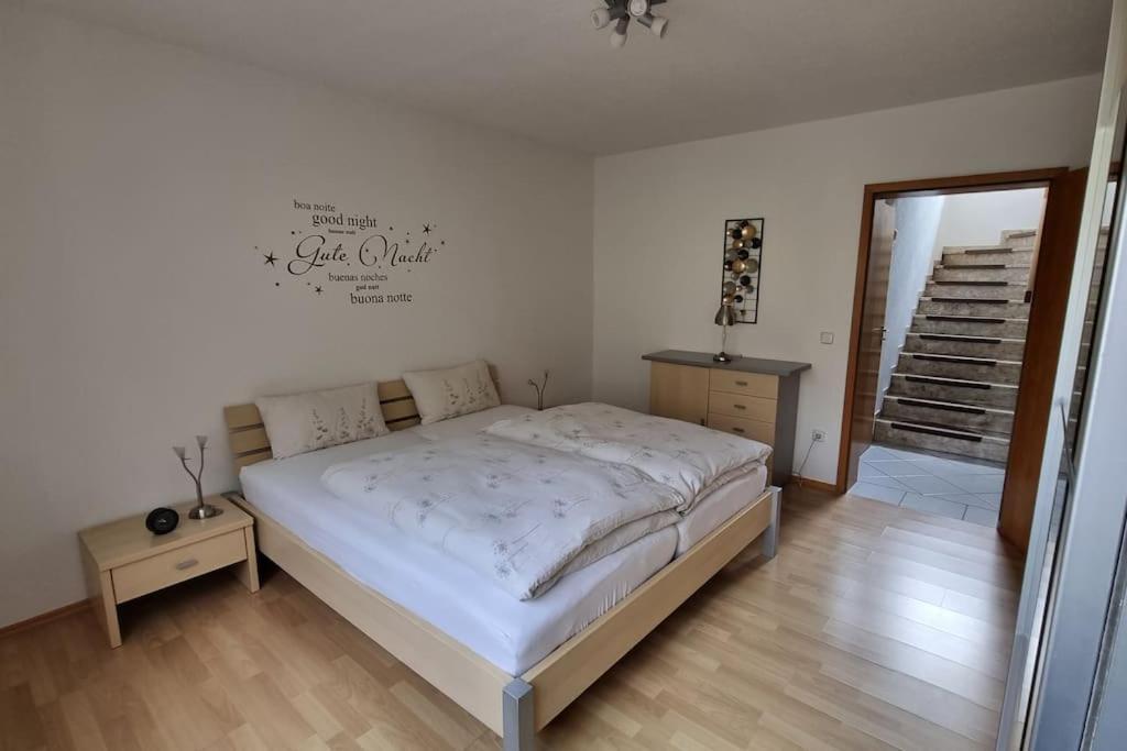 Roberts Ferienwohnung Im Hammerbachtal Offenhausen Экстерьер фото